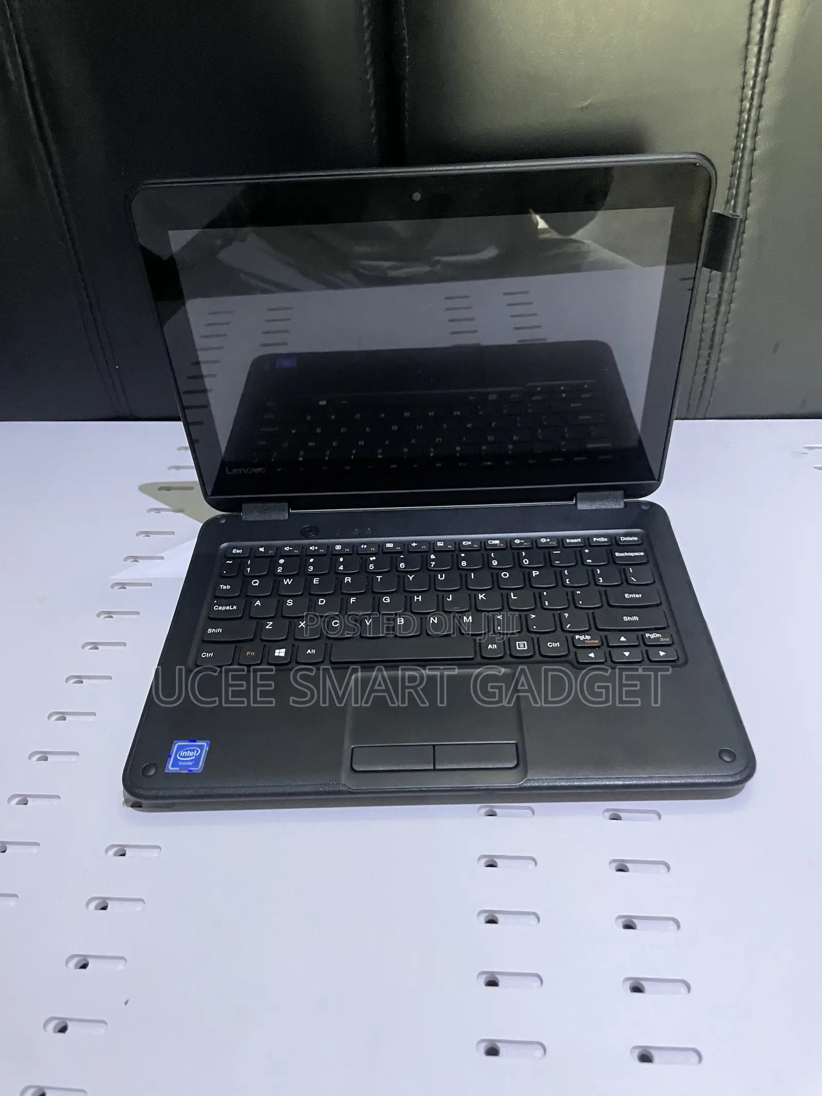 Laptop Lenovo 300e 4GB Intel Pentium eMMC 60GB
