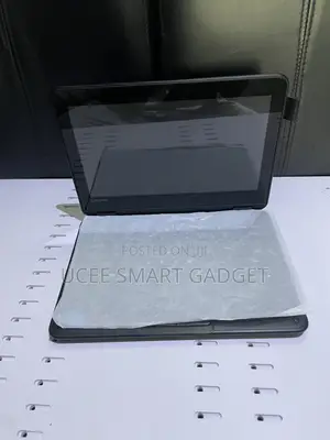 Laptop Lenovo 300e 4GB Intel Pentium eMMC 60GB