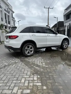 Mercedes-Benz GLC-Class 2017 White