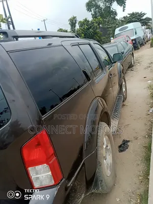 Nissan Pathfinder 2006 Burgundy