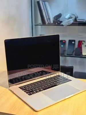 Laptop Apple MacBook Pro 2019 16GB Intel Core i7 SSD 512GB