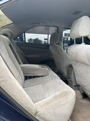 Toyota Camry LE 4dr Sedan (2.4L 4cyl 5M) 2004 Blue