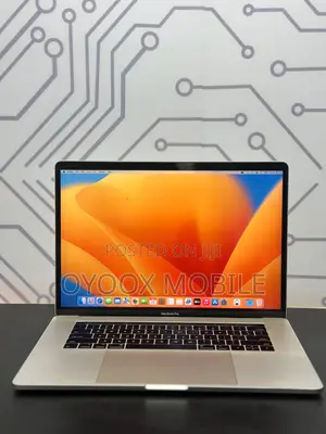 Laptop Apple MacBook Pro 2017 16GB Intel Core i7 SSD 512GB