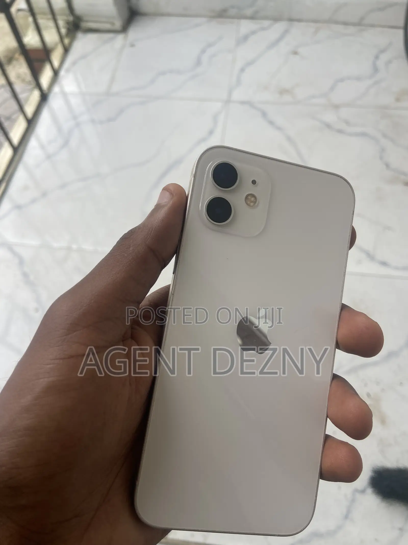 Apple iPhone 12 64 GB White