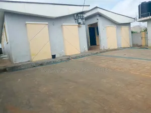 Furnished 8bdrm Apartment in Baba Ode, Ilorin South for sale