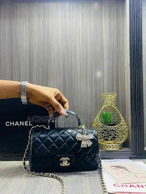 Oyinz Fashion Your Surest Plug for Bags,shoes and Many More