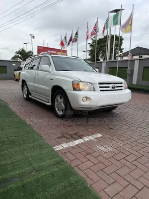 Toyota Highlander Limited V6 2005 White