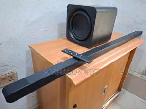 Samsung "Ultra-Slim" Soundbar S800B With Its Wireless Subwoofer