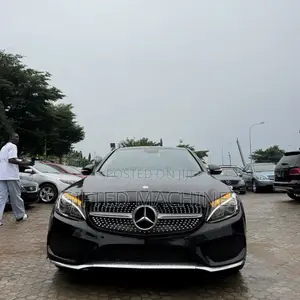 Mercedes-Benz C300 2017 Black