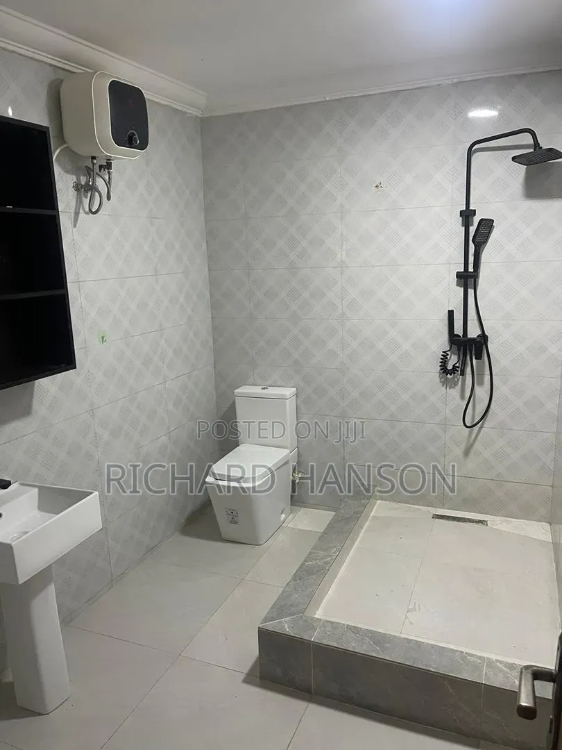 Mini Flat in Phase 1 for rent