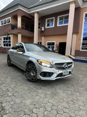 Mercedes-Benz C300 2018 Silver