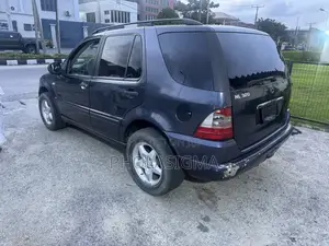 Mercedes-Benz M Class ML 320 2000 Blue