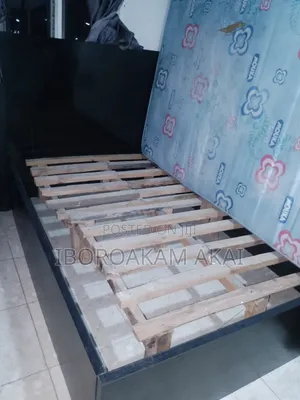6.5 by 4.5 Bed Frame( Picture With Mattress)