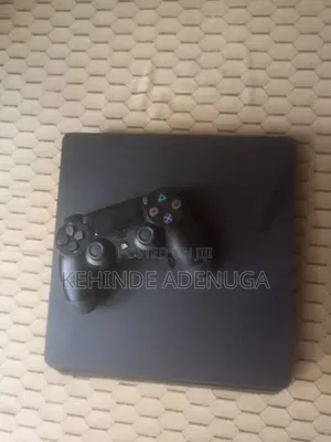 Ps 4 Console With 2 New Pad