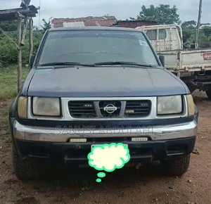 Nissan Frontier Automatic 2005 Blue