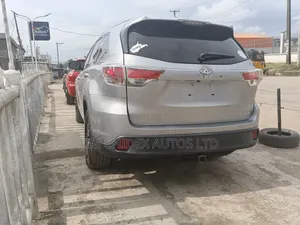 Toyota Highlander 2016 Silver