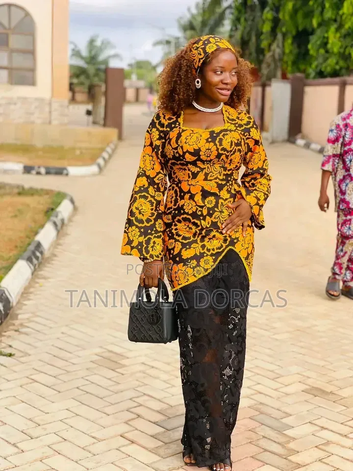 Stylish Threads Tabitha House