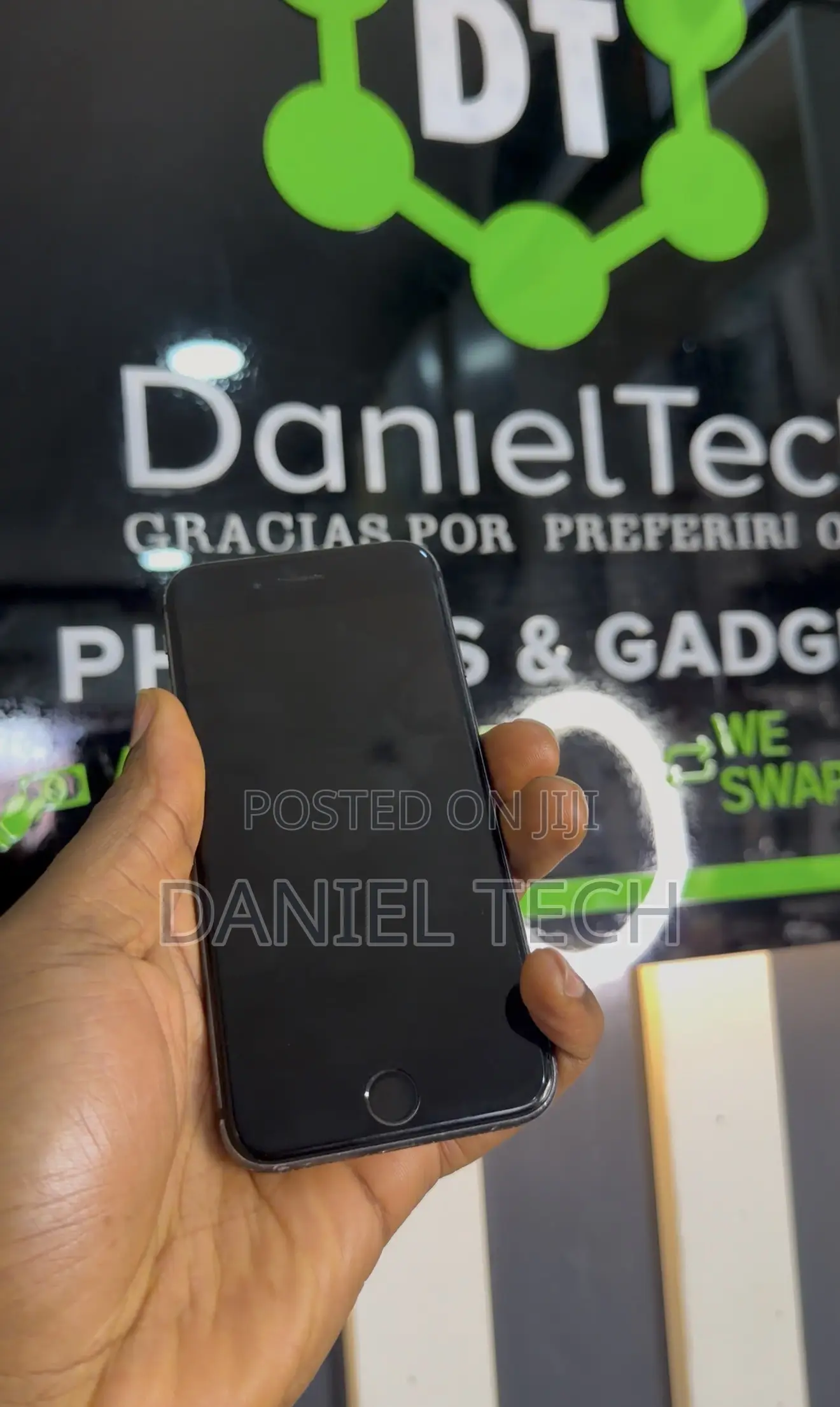 Apple iPhone 8 64 GB Black