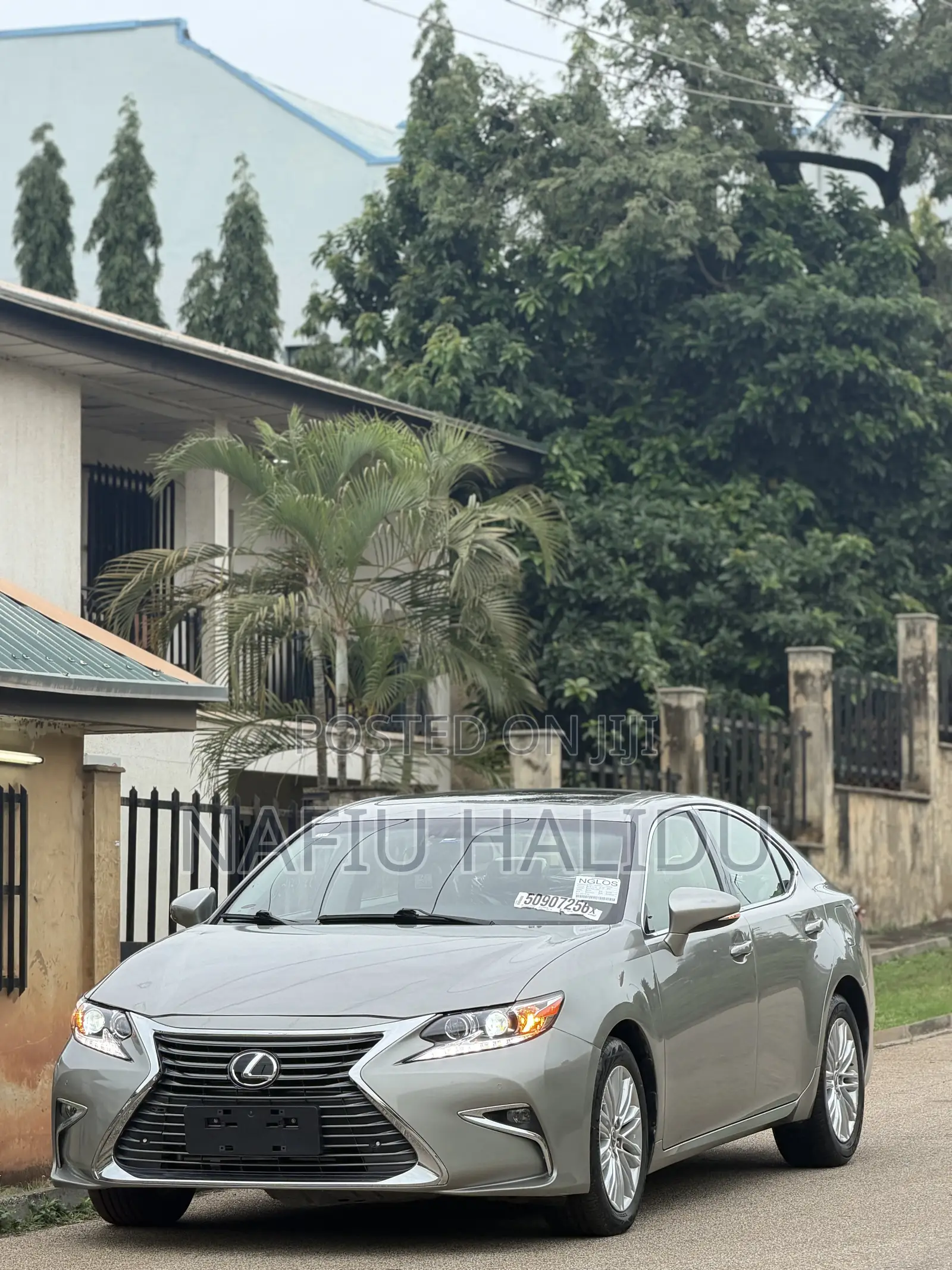 Lexus ES 2016 Gray