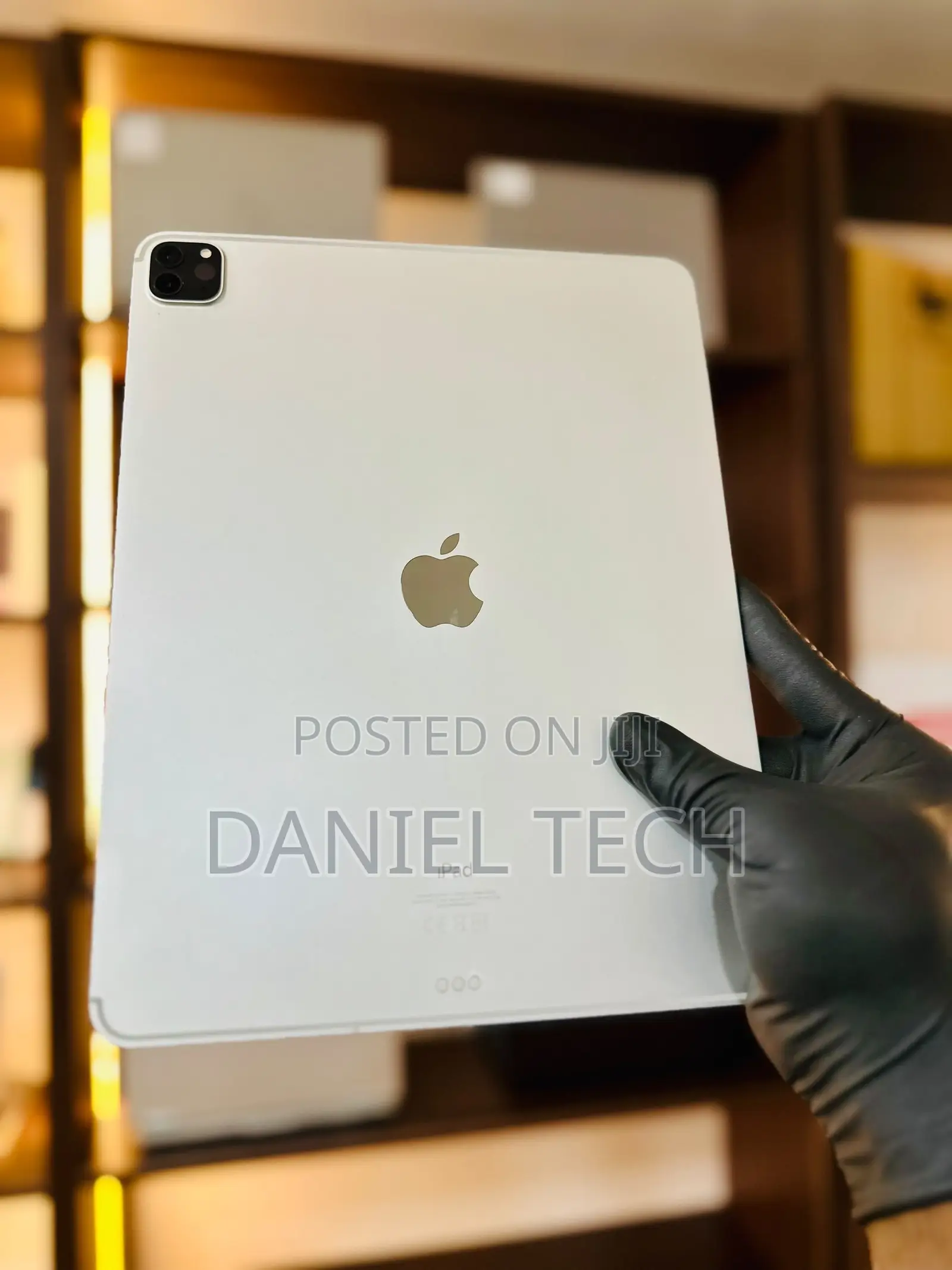 Apple iPad Pro 12.9 (2022) 128 GB Gray