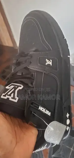 Louis Vuitton Size 43-44