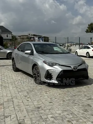 Toyota Corolla SE 4dr Sedan (1.8L 4cyl CVT) 2017 Silver