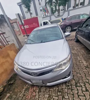 Toyota Camry 2012 Silver