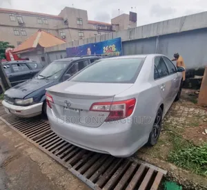 Toyota Camry 2012 Silver