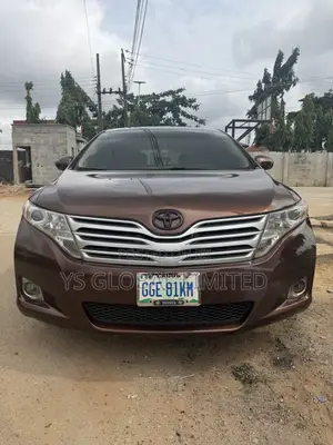 Toyota Venza XLE 2011 Brown