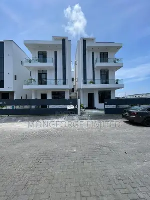 5bdrm Duplex in Lekki for sale