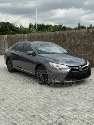 Toyota Camry LE 4dr Sedan (2.5L 4cyl 6A) 2015 Gray