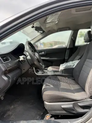 Toyota Camry LE 4dr Sedan (2.5L 4cyl 6A) 2015 Gray