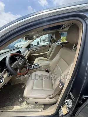 Mercedes-Benz E350 Base 4Matic Sedan AWD (3.5L 6cyl 7A) 2013 Blue