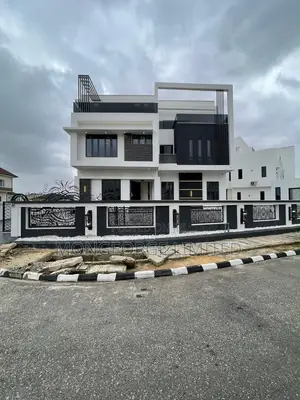 7bdrm Duplex in Lekki for sale