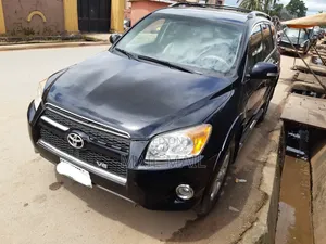Toyota RAV4 2010 Black