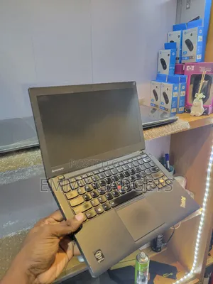 Laptop Lenovo ThinkPad X240 8GB Intel Core i7 HDD 500GB