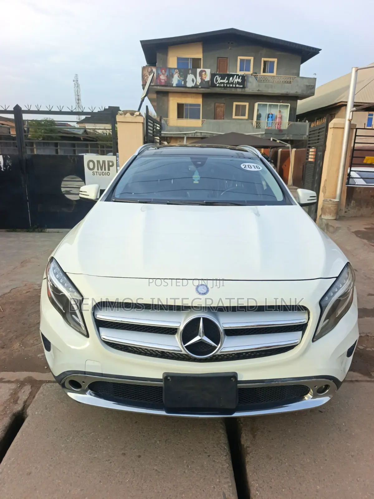 Mercedes-Benz GLA 250 2017 White