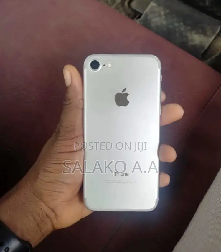 Apple iPhone 7 128 GB White
