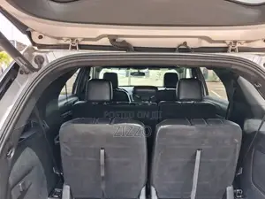 Ford Explorer 2018 Silver