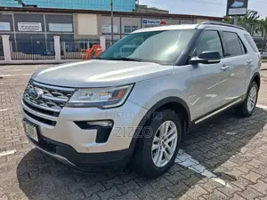 Ford Explorer 2018 Silver