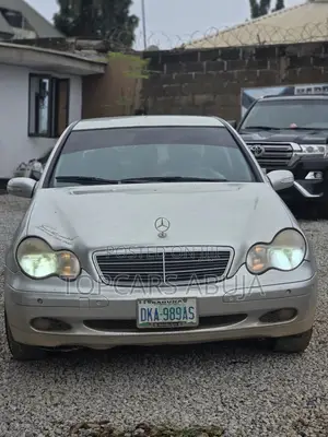 Mercedes-Benz C200 2005 Silver