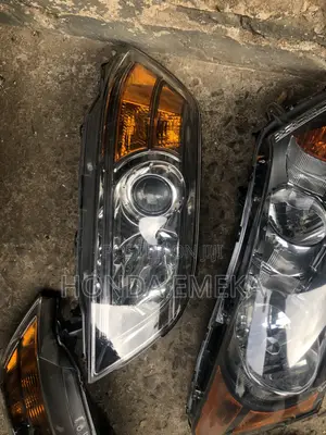 Head Lamp Acura MDX 2005 Model