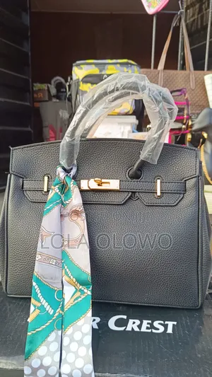 Designers Bags for Casual and Office Outings