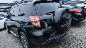 Toyota RAV4 2011 Black