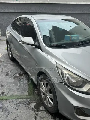 Hyundai Accent 2012 Silver