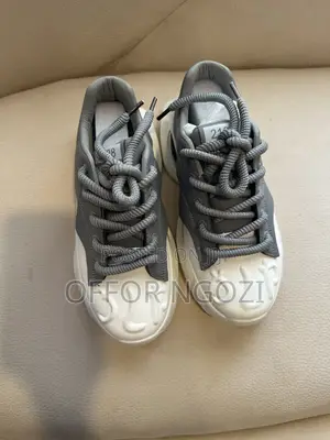 Sneakers Size 41