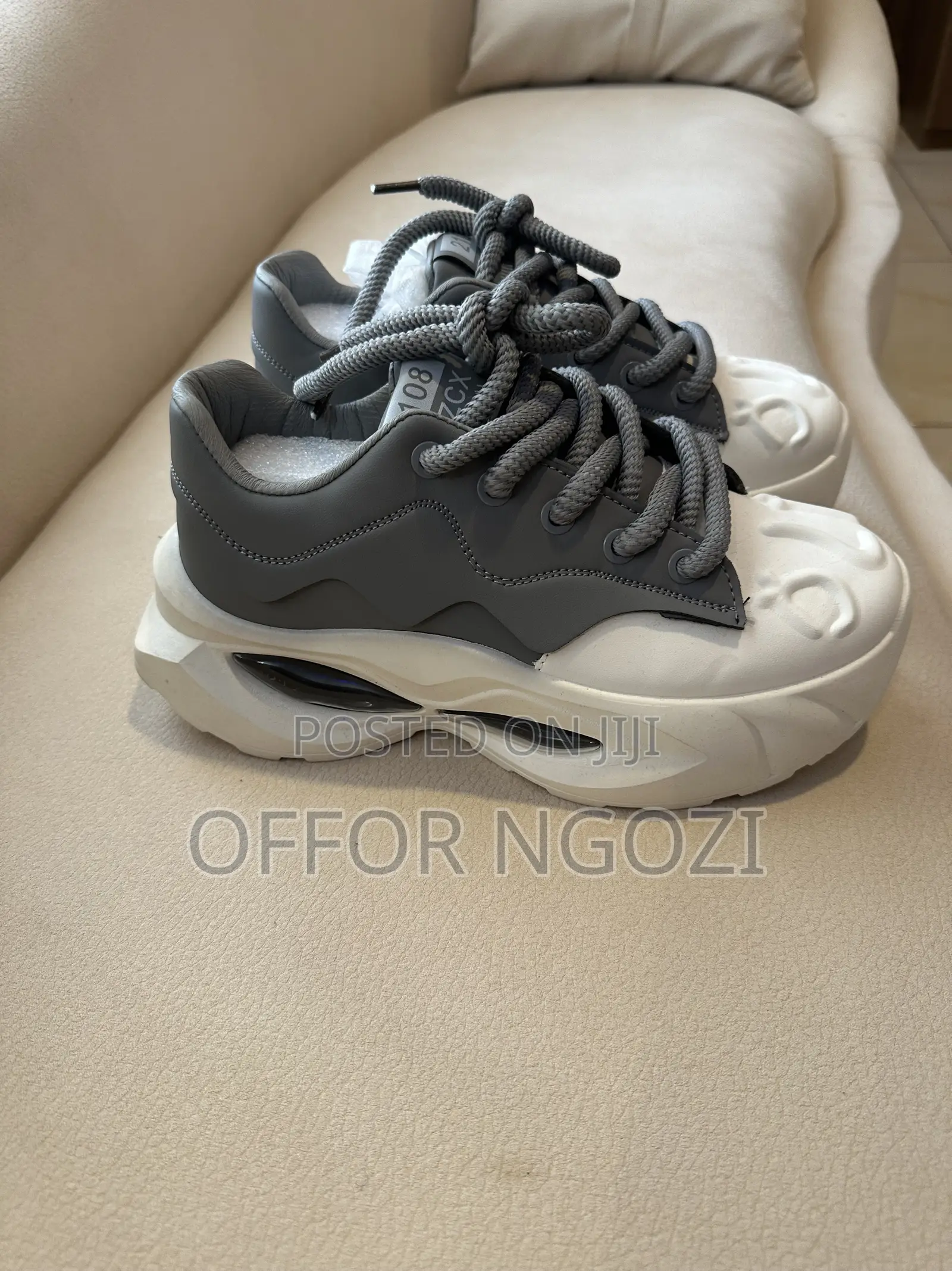 Sneakers Size 41