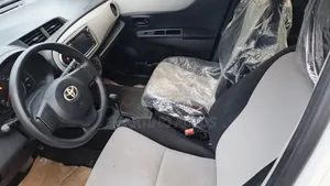 Toyota Yaris 2012 White