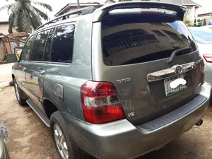 Toyota Highlander 2005 Gray
