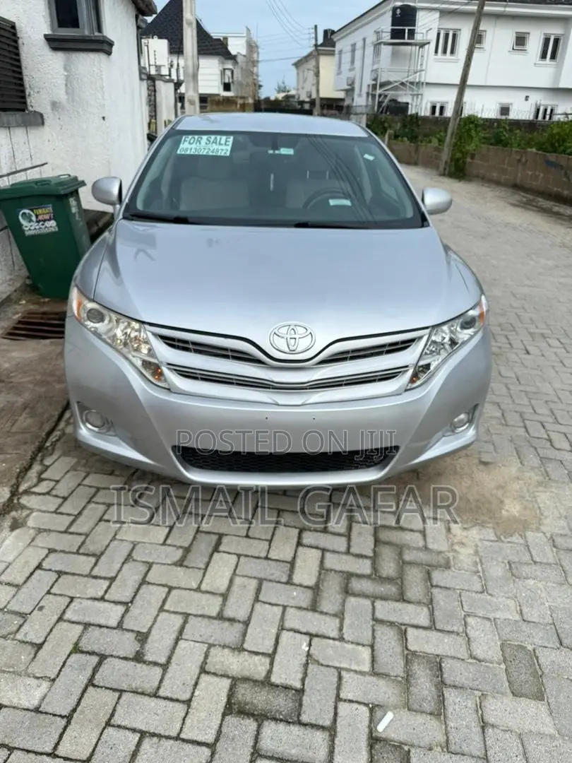 Toyota Venza V6 2012 Gray